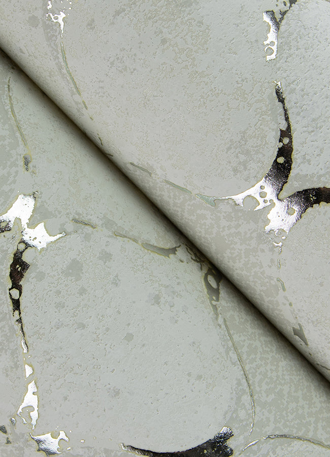 Silver and White Ogee Design
