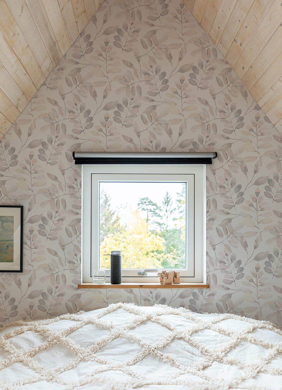 Pinnate Blush Leaves Wallpaper